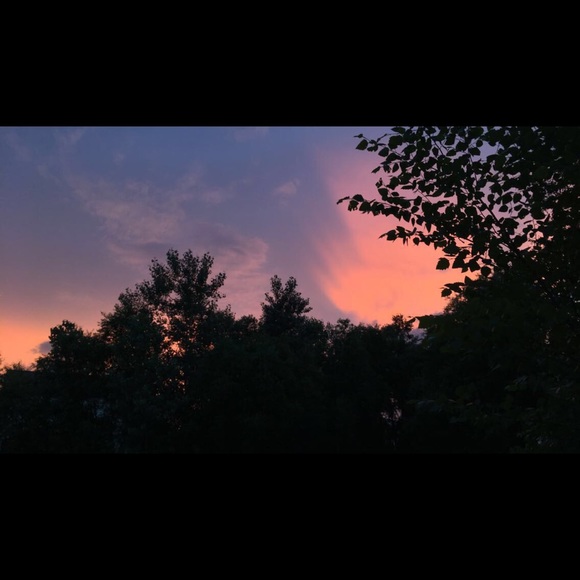 go follow @round_wrld for more pictures like this. - Picture 2 of 2